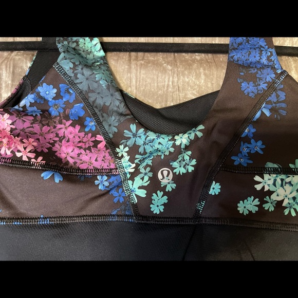 Lululemon Tame Me Tank
Black / Petal Pop Multi Size 6 - Picture 5 of 14